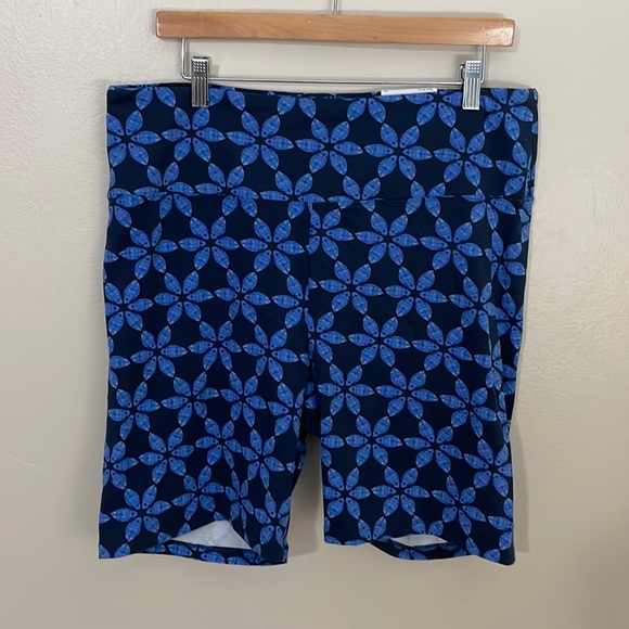 Sonoma Pants - NWT Sonoma Boke Shorts. Size XL